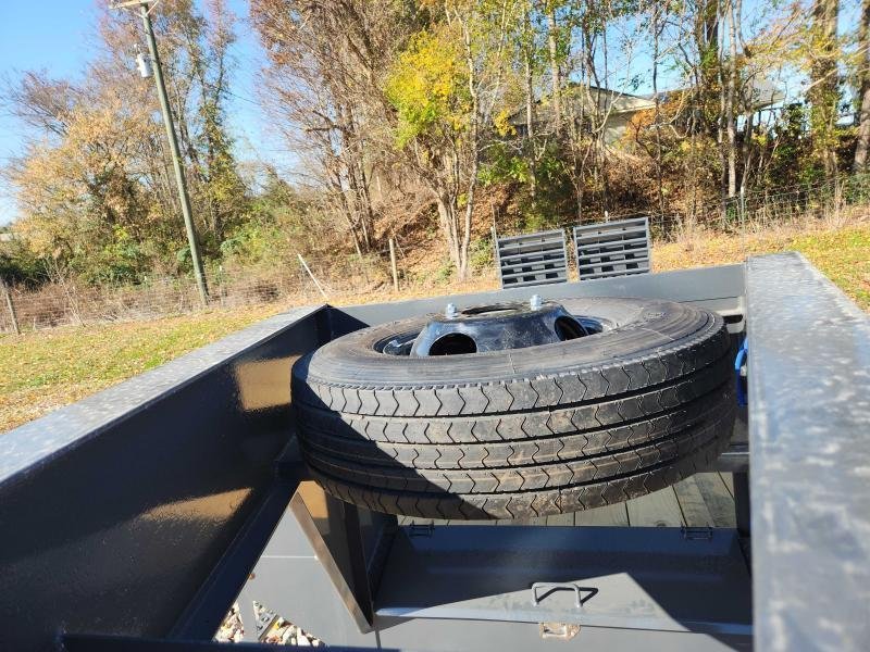 2025 Lamar 102x25 20k Gooseneck Deckover W/ Rhino Ramps, Winch Plate, Torque Tube and Under-Frame Br