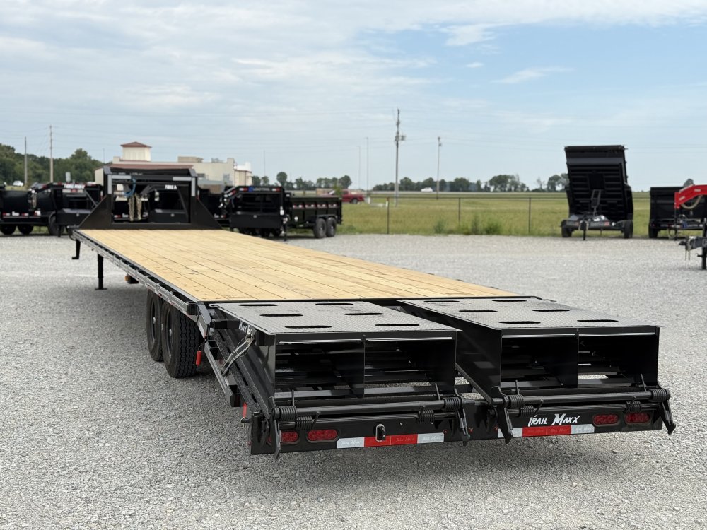 2026 TRAILMAXX 102X40 GOOSENECK HOTSHOT FLATBED W/MEGA RAMPS, 14 PLYS AND (8) SLIDE RATCHETS 14K GVW