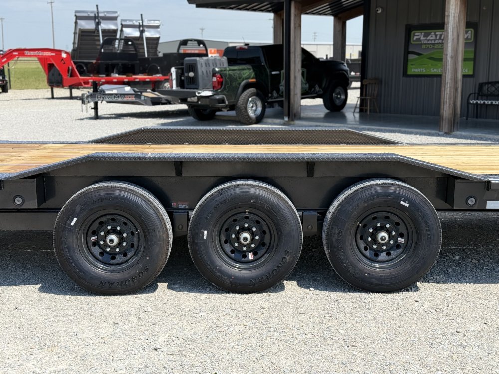 2027 Load Trail GC 102X44 LOWBOY W/MAX RAMPS AND DRIVE OVER FENDERS 21K GVWR GOOSENECK Car Hauler