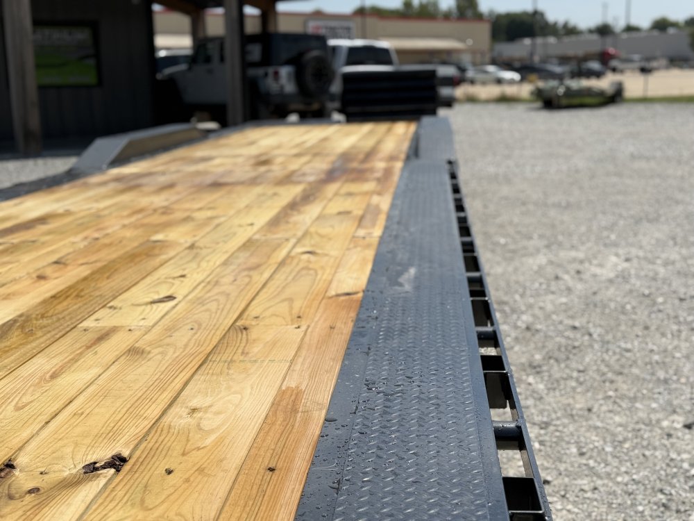 2027 Load Trail GC 102X44 LOWBOY W/MAX RAMPS AND DRIVE OVER FENDERS 21K GVWR GOOSENECK Car Hauler