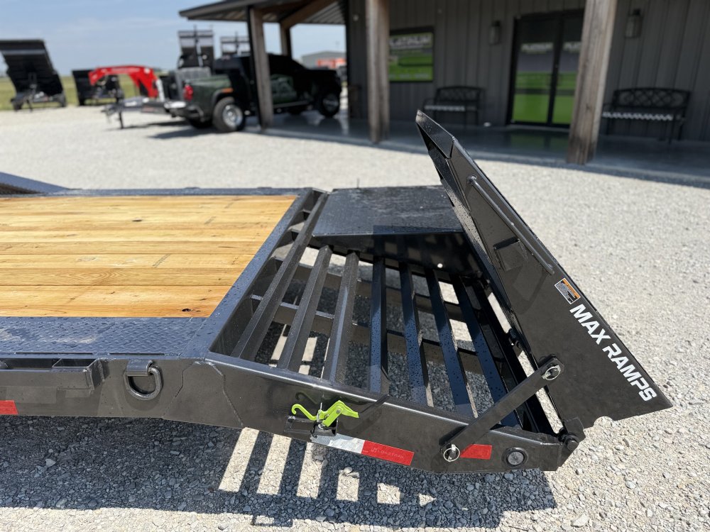 2027 Load Trail GC 102X44 LOWBOY W/MAX RAMPS AND DRIVE OVER FENDERS 21K GVWR GOOSENECK Car Hauler
