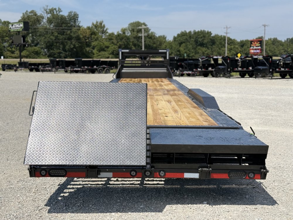2027 Load Trail GC 102X44 LOWBOY W/MAX RAMPS AND DRIVE OVER FENDERS 21K GVWR GOOSENECK Car Hauler