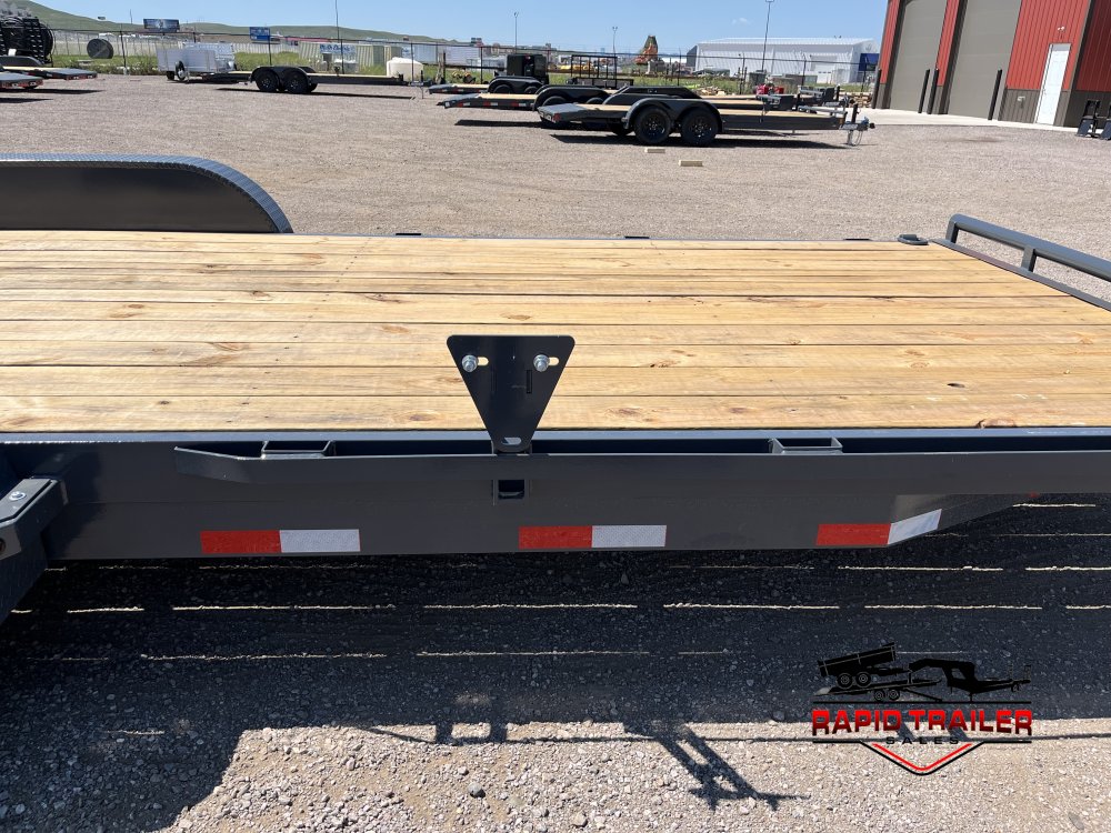 83"x20' Lamar Trailers Equipment